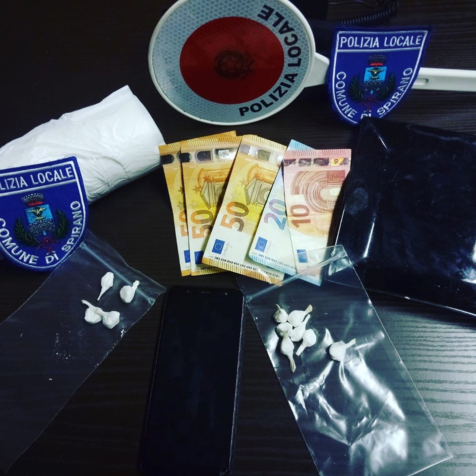 Arresto per droga a Pognano, addosso cocaina e contanti