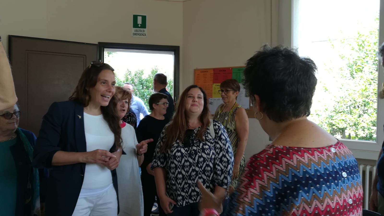 Rivolta visita del ministro del welfare alessandra locatelli