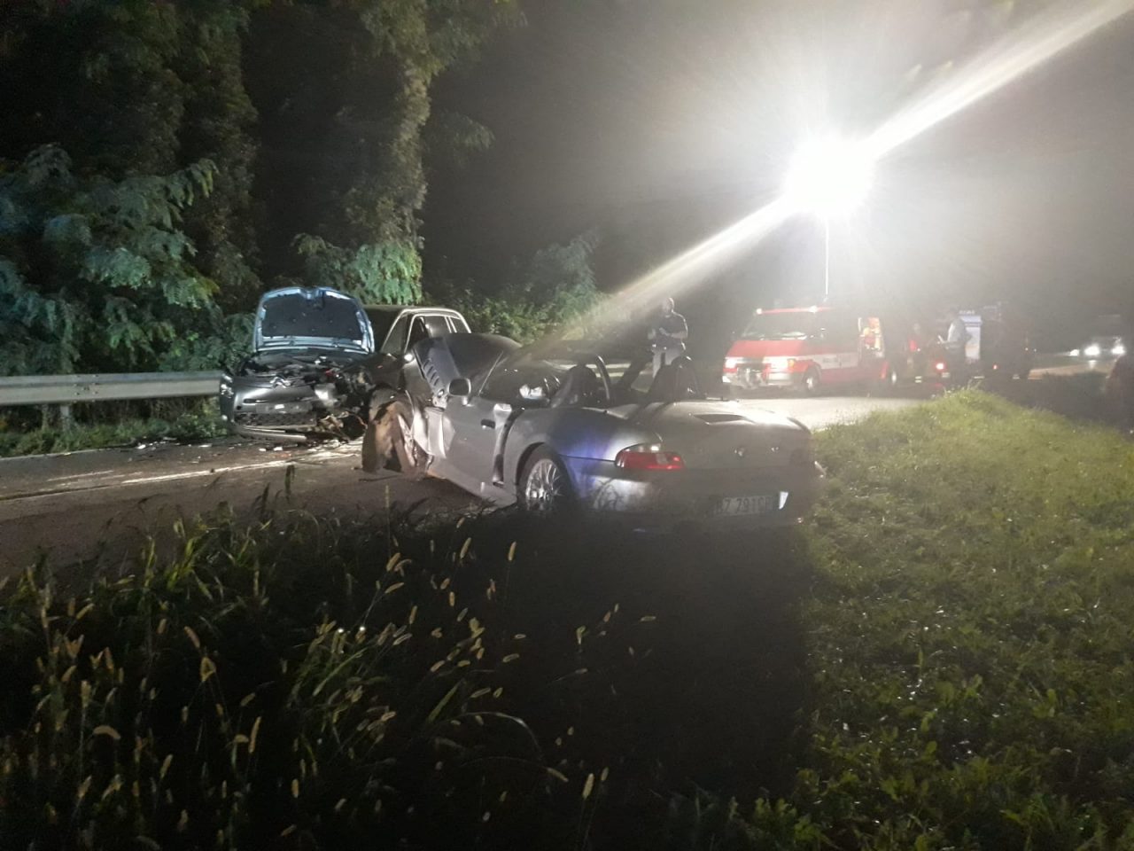 incidente frontale a rivolta