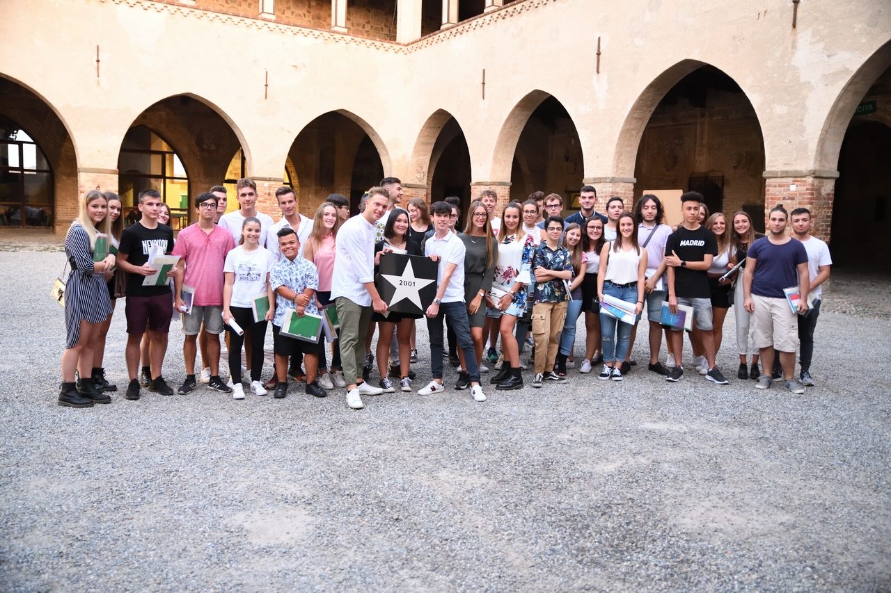 Festa dei 18enni, anche il procuratore emerito Melchionna onora i nuovi cittadini FOTO VIDEO