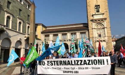 Ubi banca annuncia cento esternalizzazioni, la protesta in Lombardia