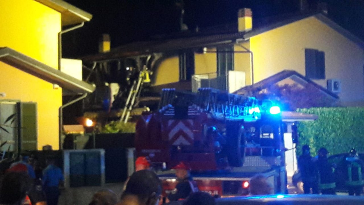 Un mese dopo il rogo una famiglia di Mozzanica chiede aiuto