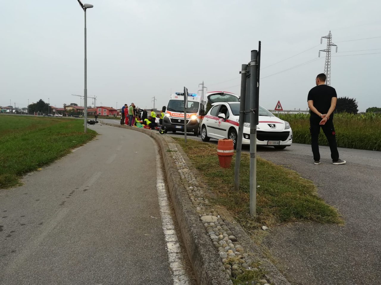 Incidente a Canonica, moto contro carro-attrezzi