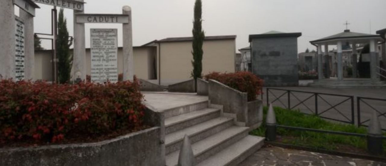 Ragazzo trovato addormentato nel cimitero