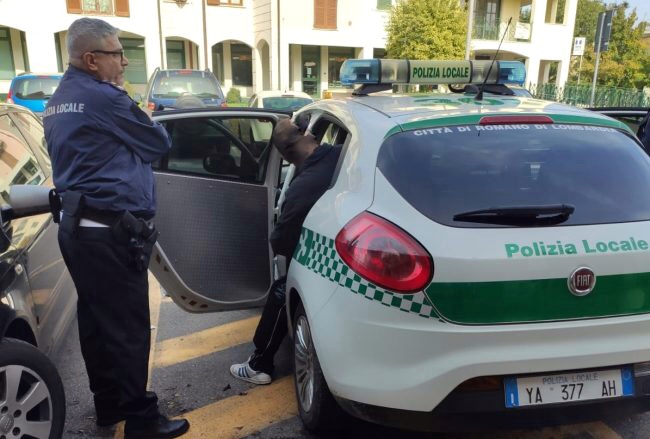 Investe una ragazza e scappa, preso pirata della strada