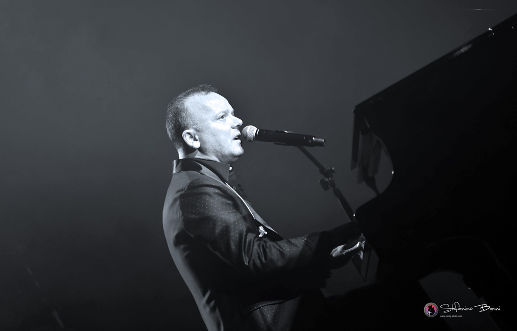 Gigi D’Alessio a Le Due Torri per presentare l’album “Noi due”