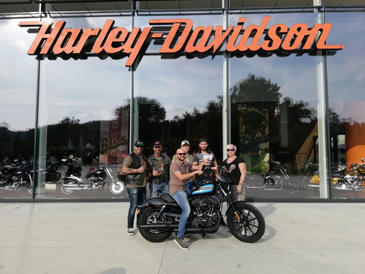 Consegnata la Harley messa in palio dai bikers