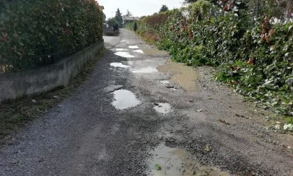 Asfaltature e illuminazione: ancora bagarre in via Olimpia