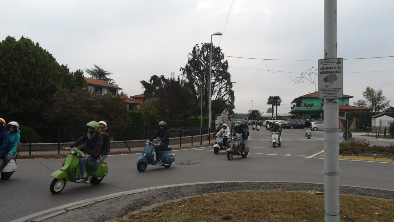 Party in vespa