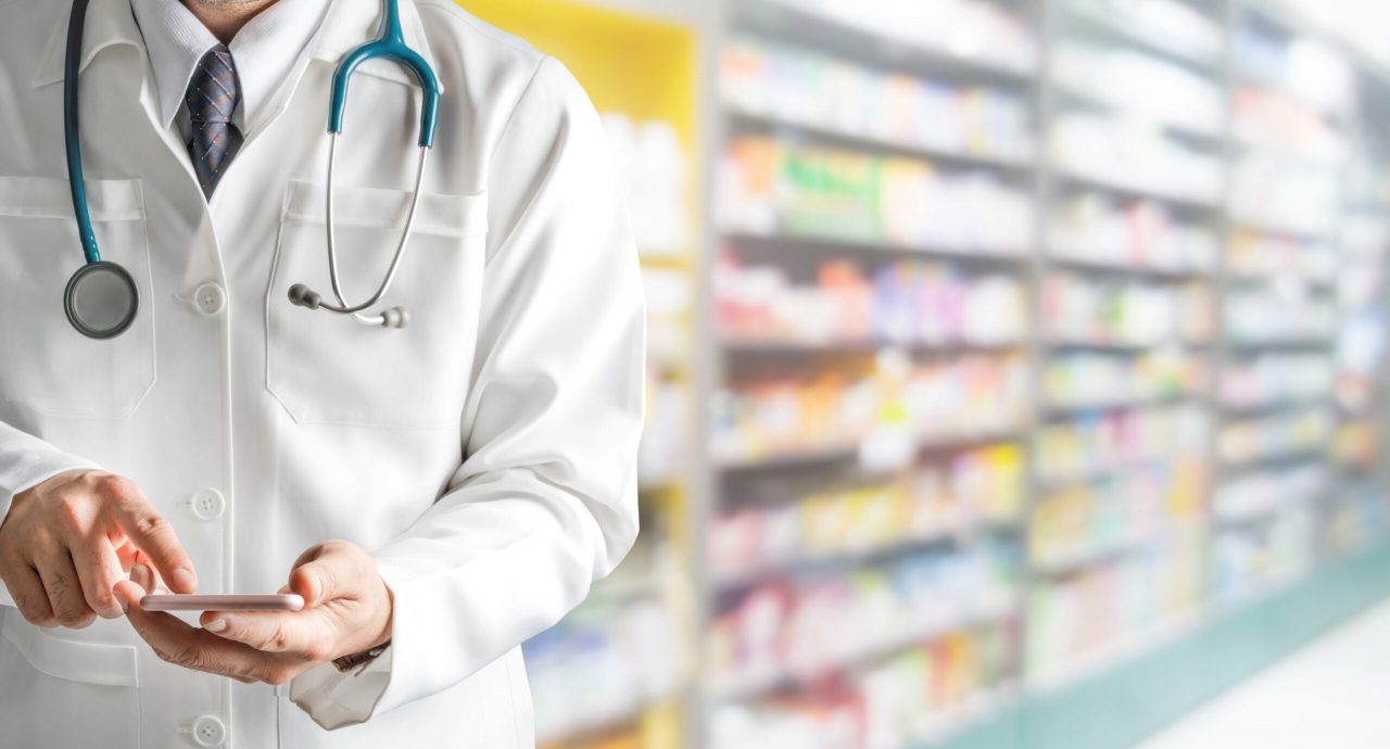 Sistema in down nelle farmacie, niente tamponi, Green pass e prenotazioni