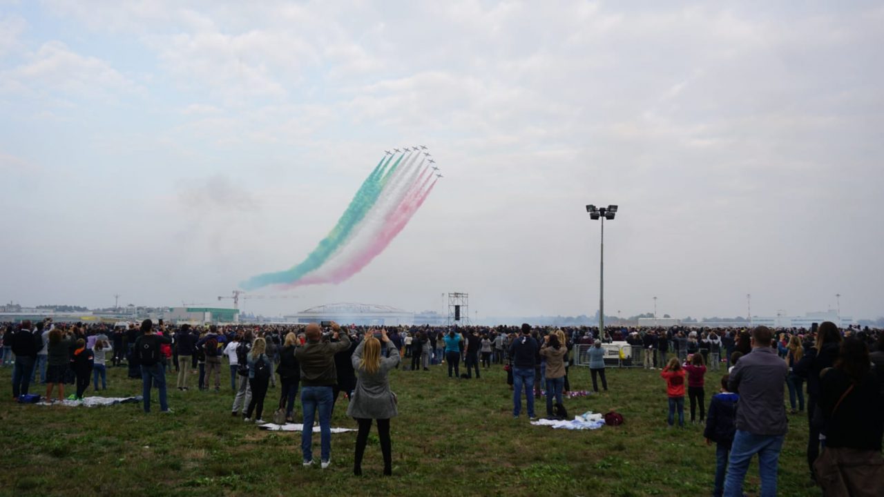 Linate Air Show, lo spettacolo nel cielo di Milano VIDEO