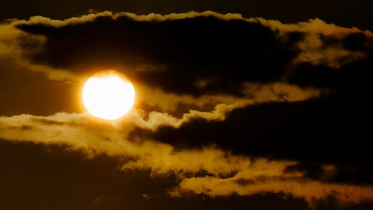 A Ognissanti il sole fa capolino, nel weekend invece nuvole | Previsioni meteo