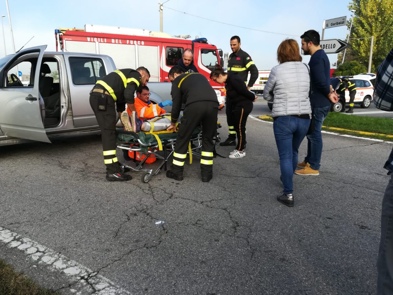 Schianto sulla Provinciale Bergamina, ci sono feriti FOTO