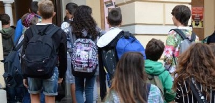 A Pontirolo l’esodo dalle medie accende il dibattito in Consiglio