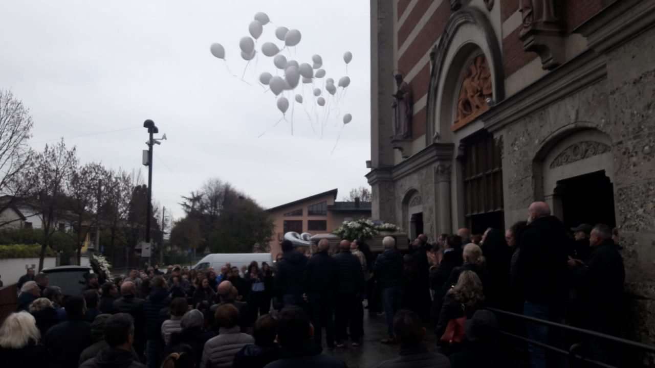 Commosso addio a Samanta Agazzi: “Grazie mamma, ti porterò per sempre nel mio cuore”