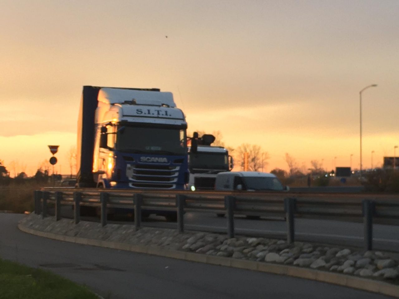 Scontro con un Tir a Caravaggio, lunghe code da Treviglio