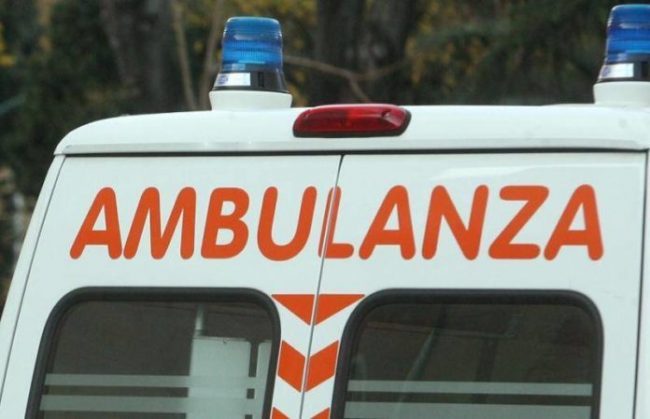 Investito da una fiammata, 26enne ustionato e trasportato in ospedale