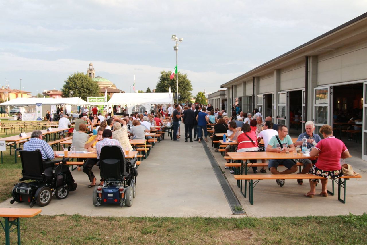 Area feste, giù le tariffe per i partiti locali e tolto il veto della residenza