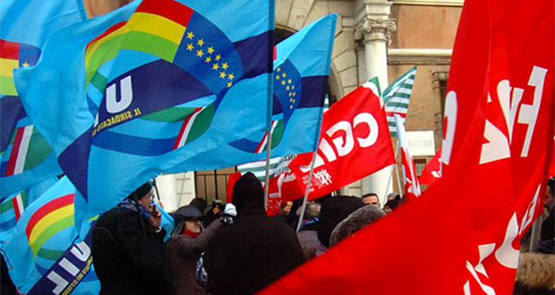 Licenziamenti di Natale: 40 lavoratrici a rischio alla Cromoplastica
