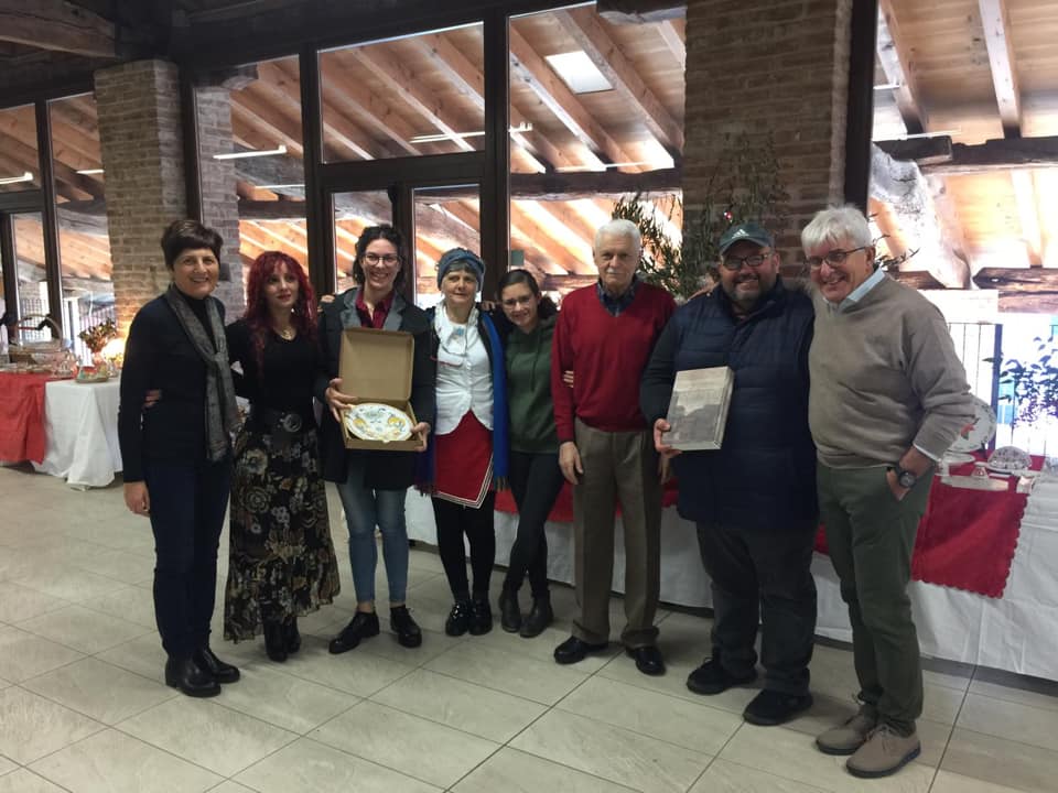 Carla Corna in mostra, l’artista che lega Spirano e l’Umbria