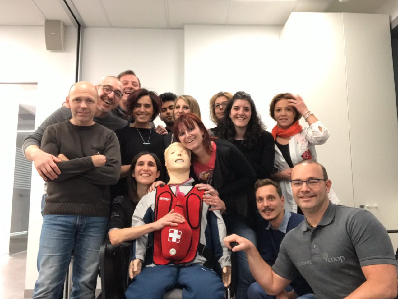 9Coop, Formare per salvare