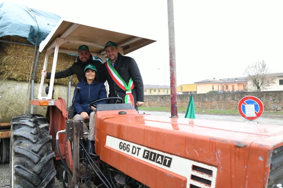 Più di 60 trattori alla festa del Ringraziamento di Gradella