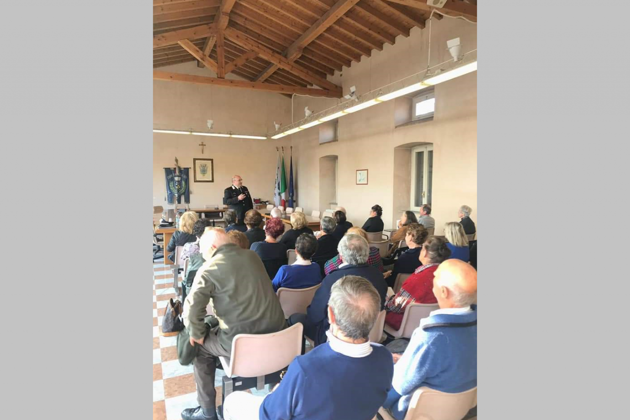 I carabinieri incontrano i cittadini a Mornico