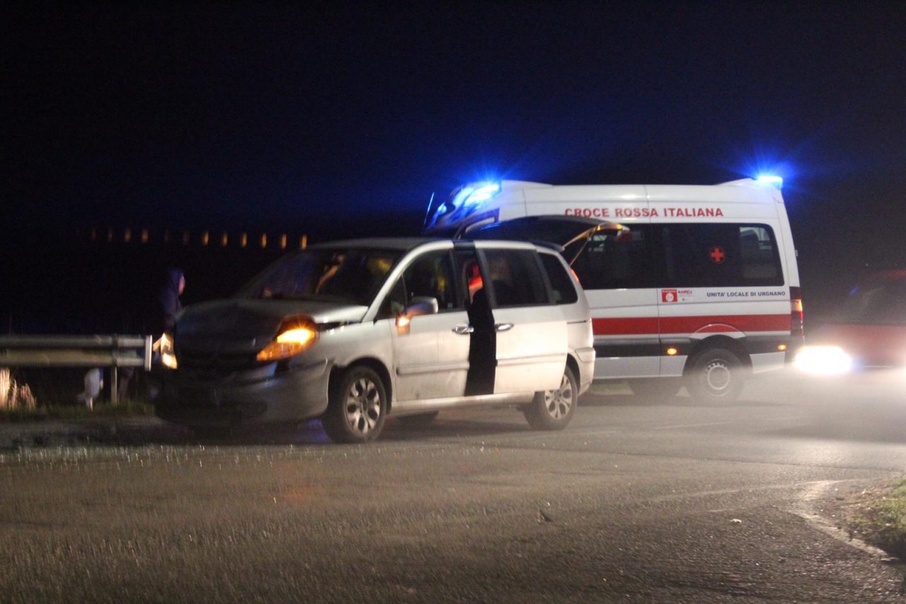 Maxi incidente a Vidalengo, coinvolte sette persone FOTO