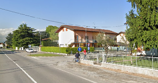 Un semaforo intelligente in via Milano, ecco la proposta della Lega