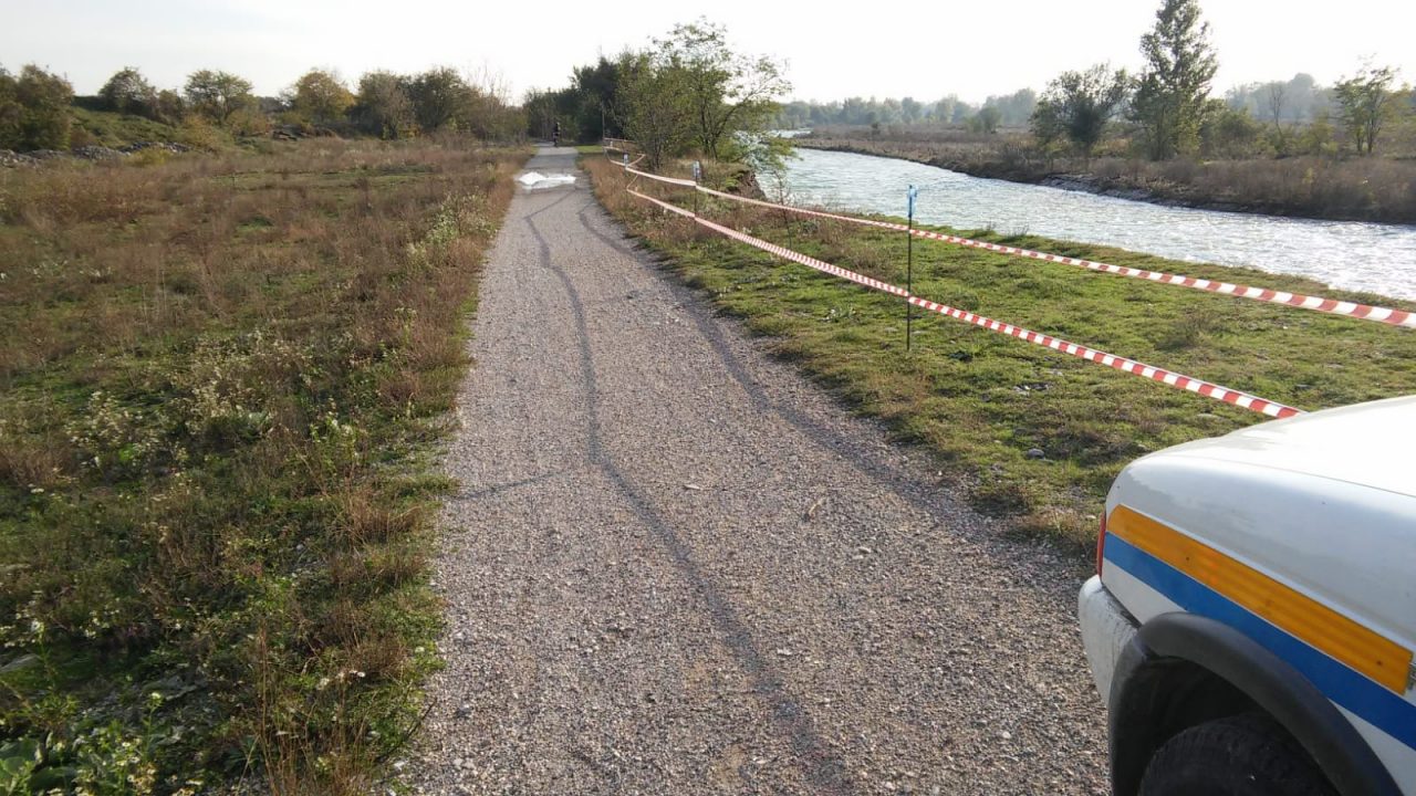 Fiume Serio, la sponda crolla e si porta via la pista pedonale