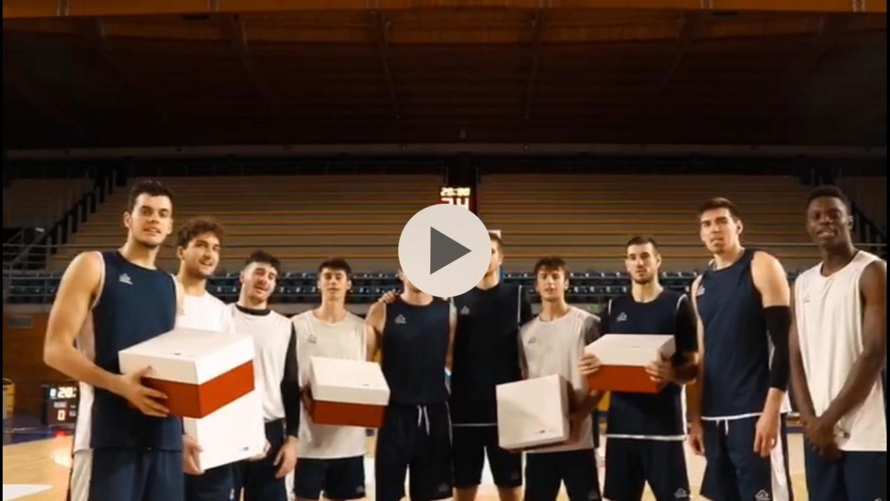 Bcc Blu basket Treviglio | “Ragazzi, basta regali!”: coach Vertemati striglia i suoi ma… VIDEO