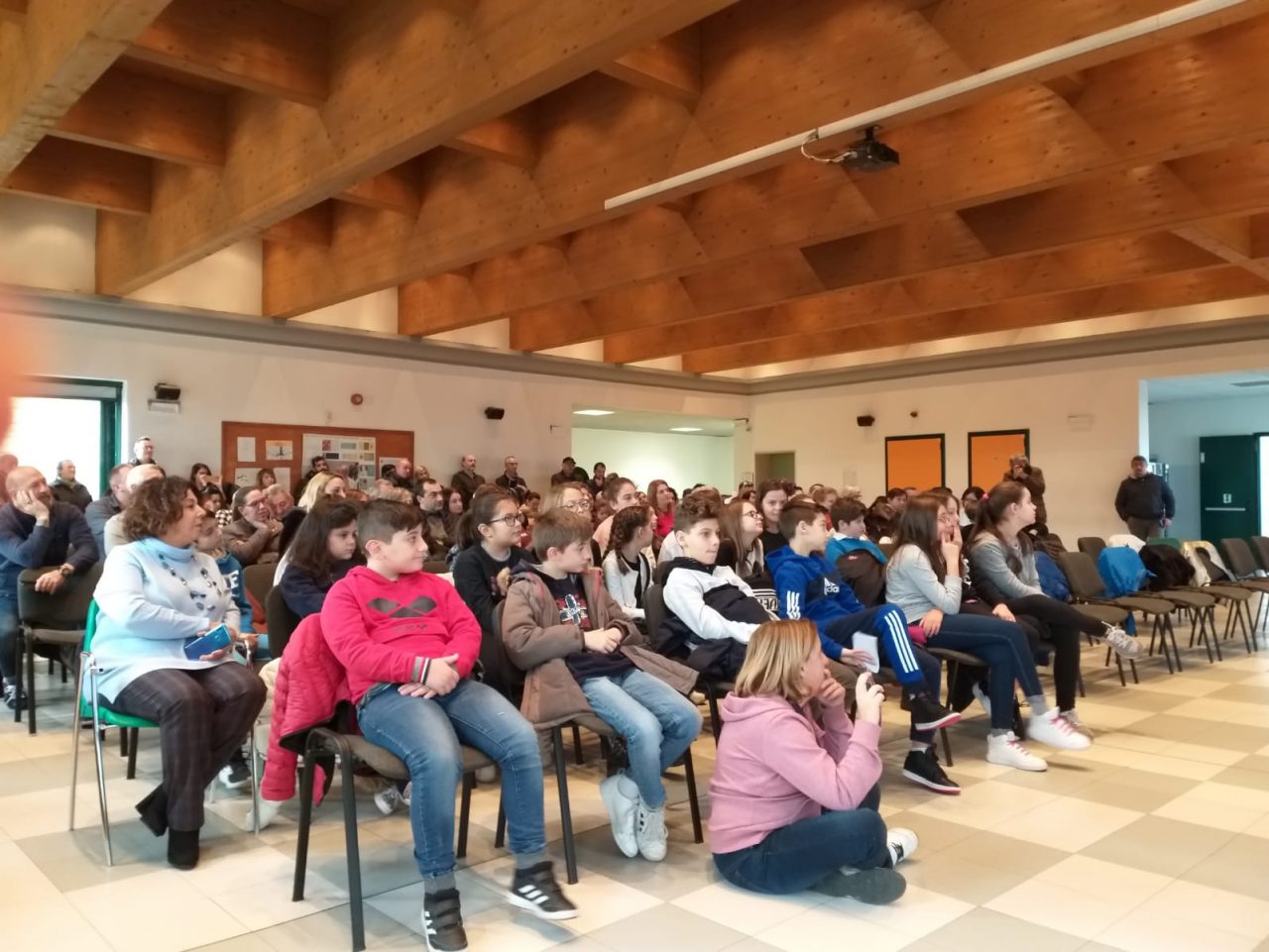 A Pandino tre quinte elementari presentano il loro libro “corale” FOTO