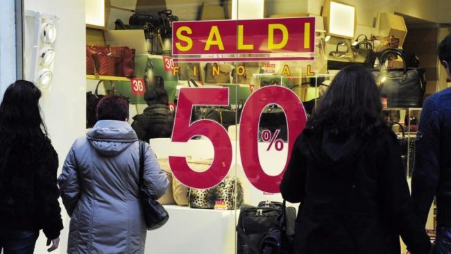 Saldi Lombardia 2020: dal 5 gennaio al 5 marzo via allo shopping