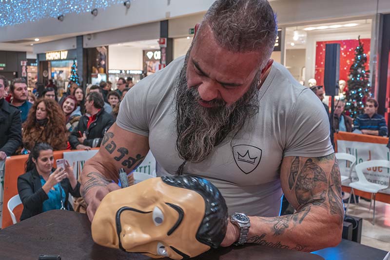 “La Casa di Carta” arriva a “Le Due Torri” di Stezzano