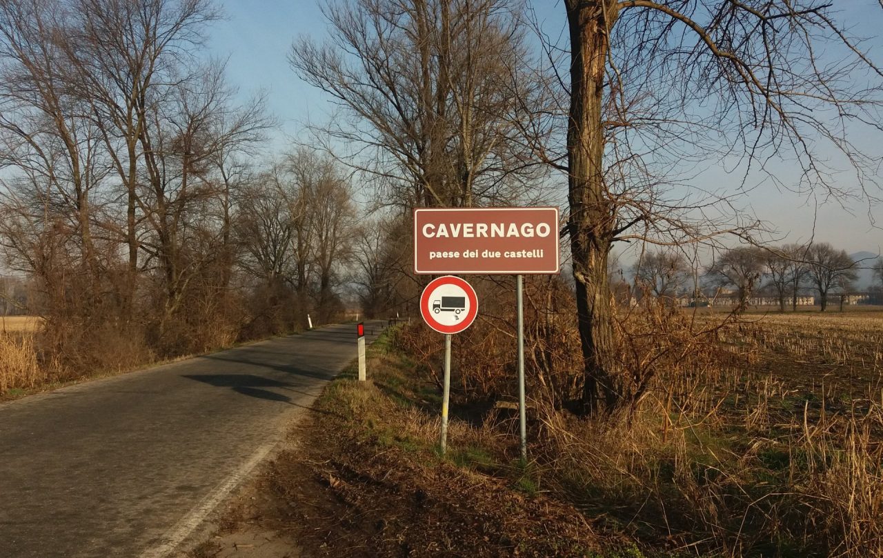 Nuovi cartelli per il paese dei due castelli