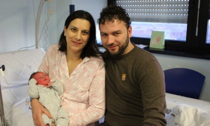 E' Simone il primo nato del 2020 a Treviglio: festa all'ospedale