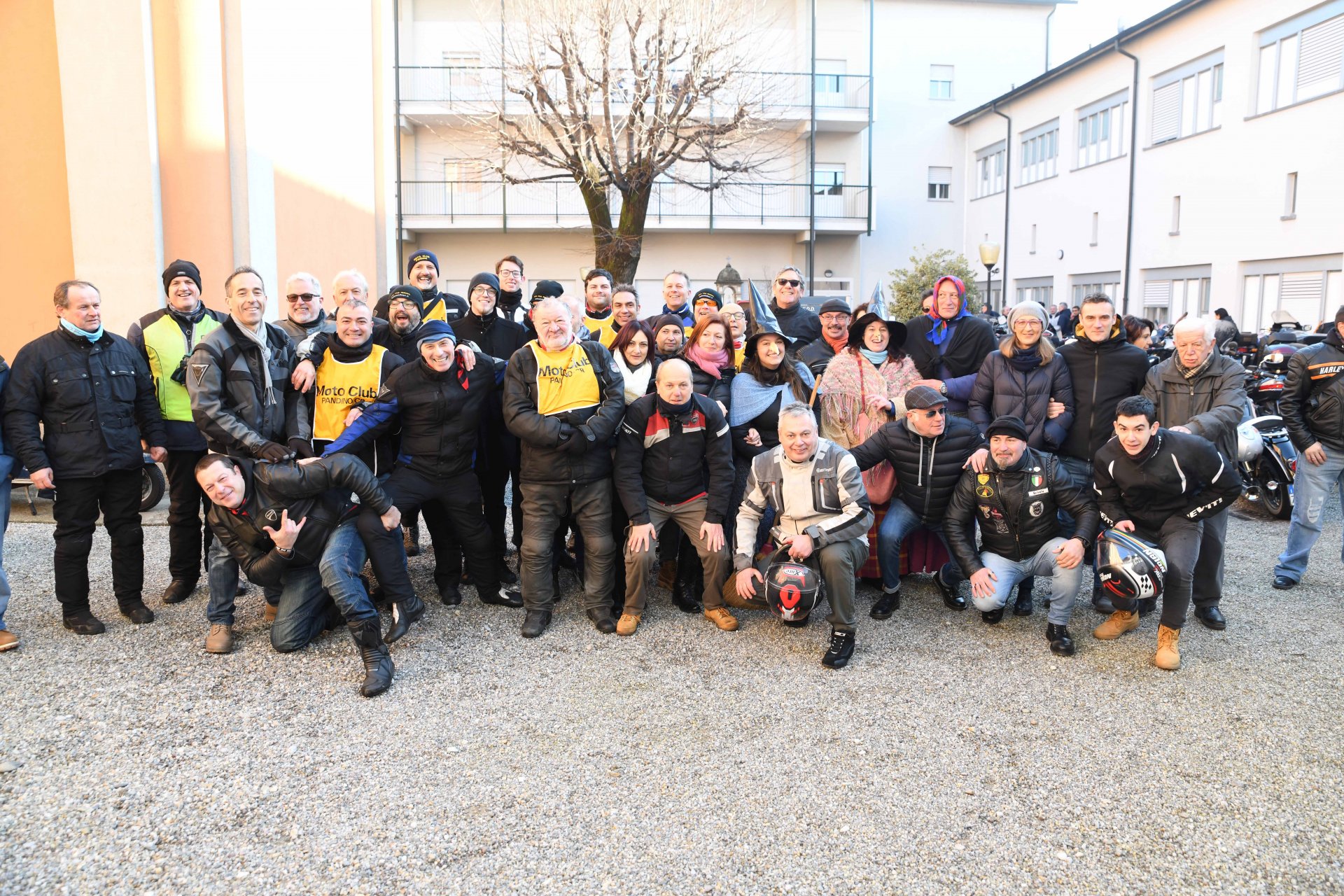 I soci del Moto Club Pandino comp.