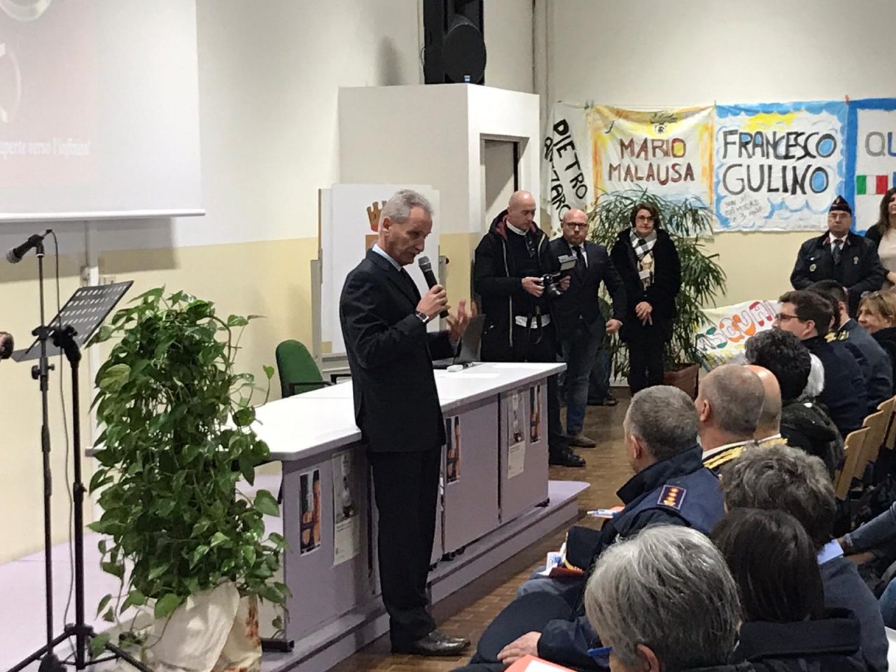 Cento anni di storia della Questura di Bergamo in mostra all’istituto Archimede di Treviglio
