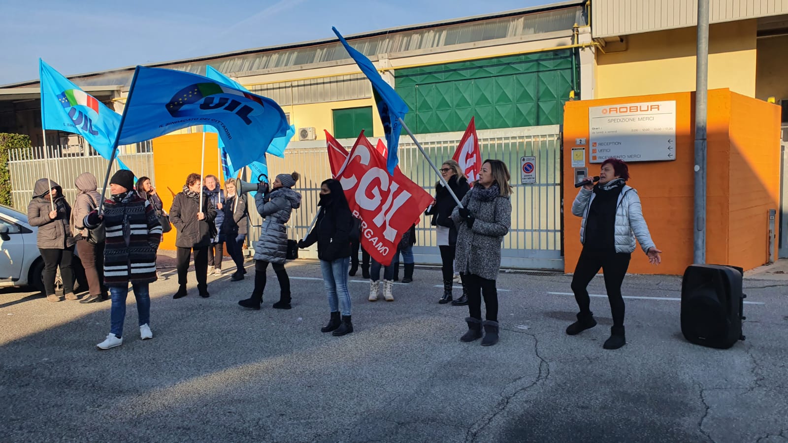 Protesta lavoratrici Maier Cromoplatica Verdellino