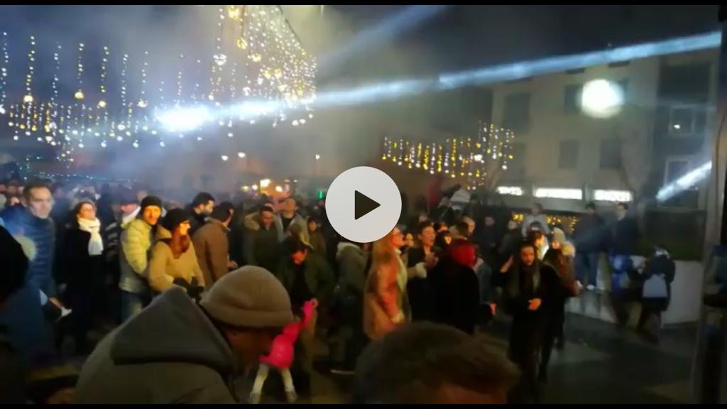 Capodanno a Treviglio: centinaia in piazza Setti VIDEO