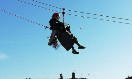 La Befana a Brignano si cala dall'ex Municipio FOTO