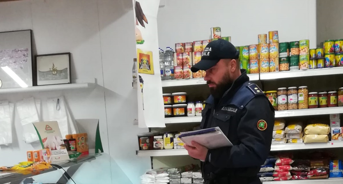 Maxi sanzione al supermercato da incubo FOTO