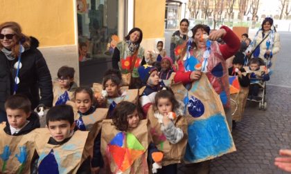 E' Carnevale: i bimbi del Cerchio Magico fanno ballare anche il sindaco VIDEO FOTO