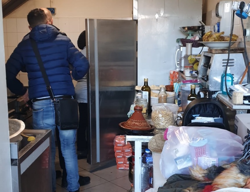 Dipendente in nero e clandestino, ristorante nei guai