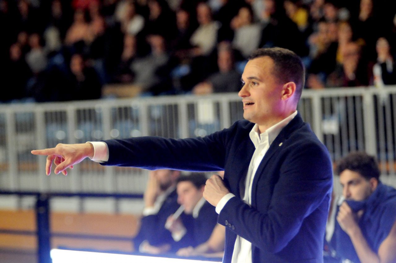 Basket in quarantena: “Ripartire, se possibile, per tenere vivo il movimento”