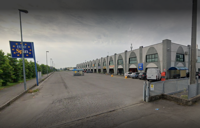 Staffetta di furti tra i supermercati della Bassa, i carabinieri arrestano tre persone