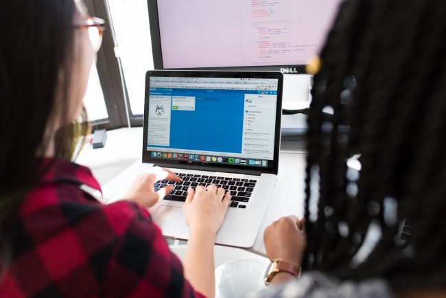 “Ti aiuto – Salute”, nasce lo sportello per abbattere le barriere digitali