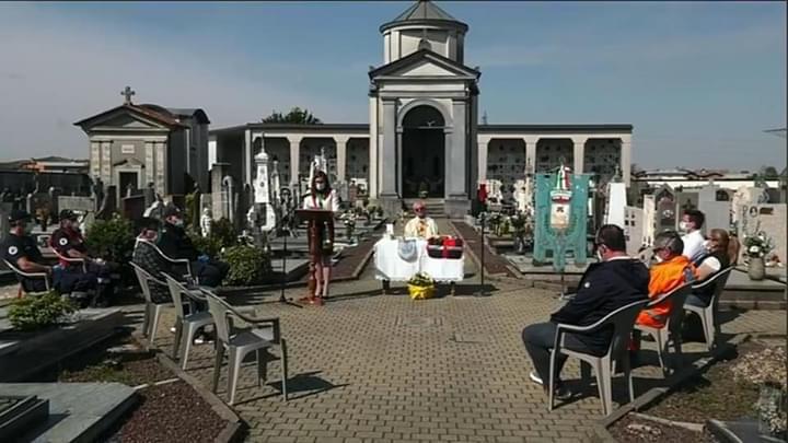 Ciserano si ferma e ricorda le vittime del Covid-19