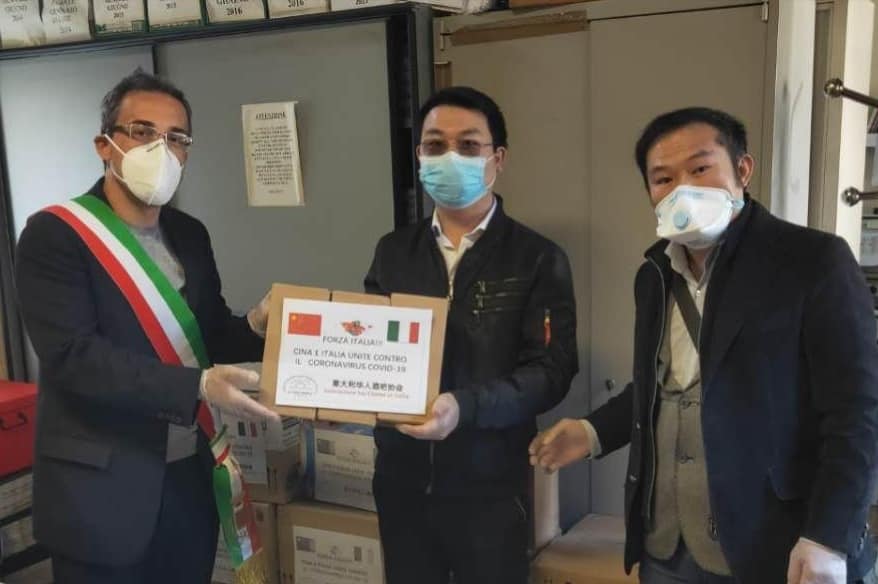 Mascherine, guanti e prodotti igienizzanti dalla Cina: Caravaggio ringrazia “Mario”