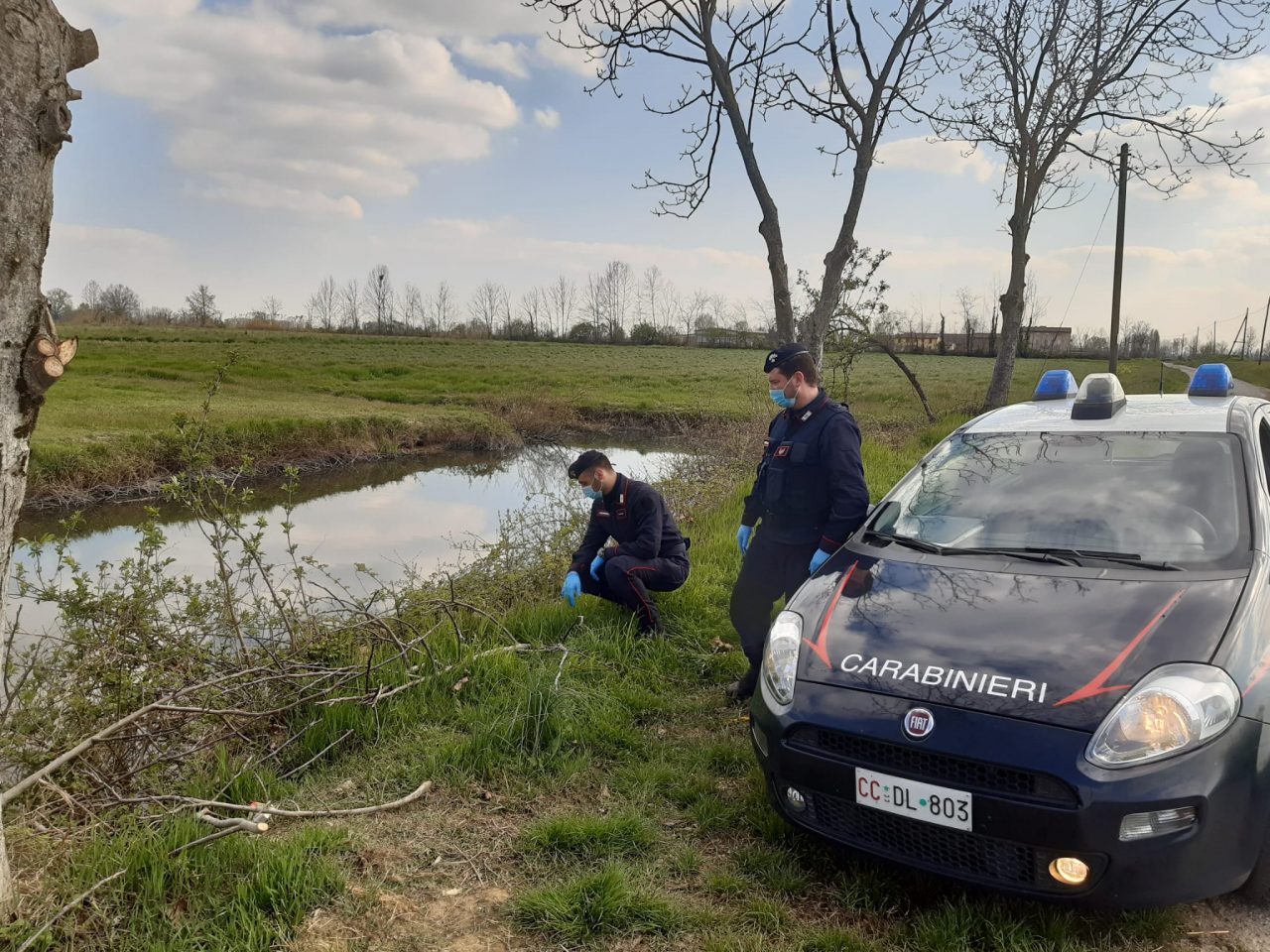 “Cerchiamo asparagi selvatici”, ma erano usciti per la droga
